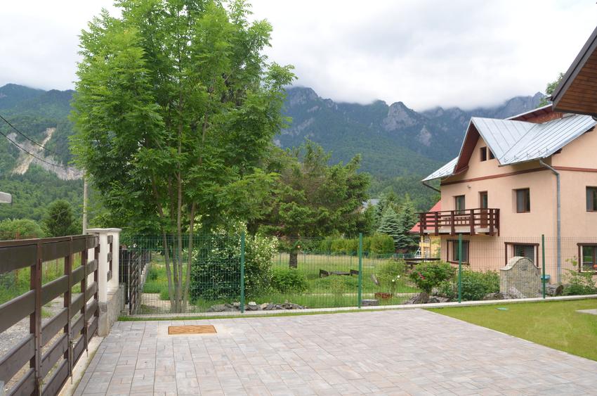Casă individuală cu 3 camere cu Canalizare în Golful Regal