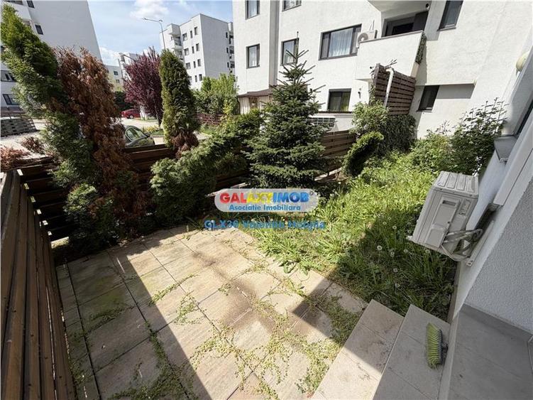 Apartament cu 3 camere semidecomandat, mobilat în Băneasa