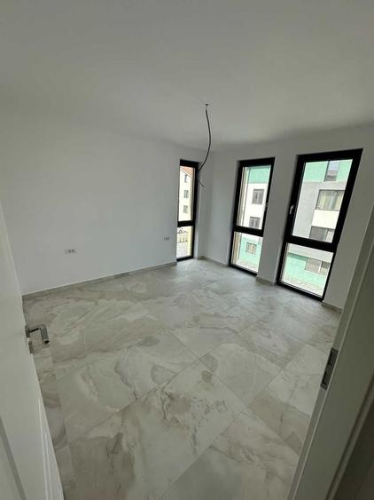 Apartament cu 2 camere semidecomandat în Giroc
