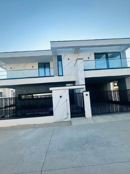 Casă individuală cu 4 camere cu Teren 390 Mp în Tunari