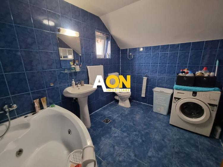 Casă individuală cu 5 camere cu Canalizare în Micești