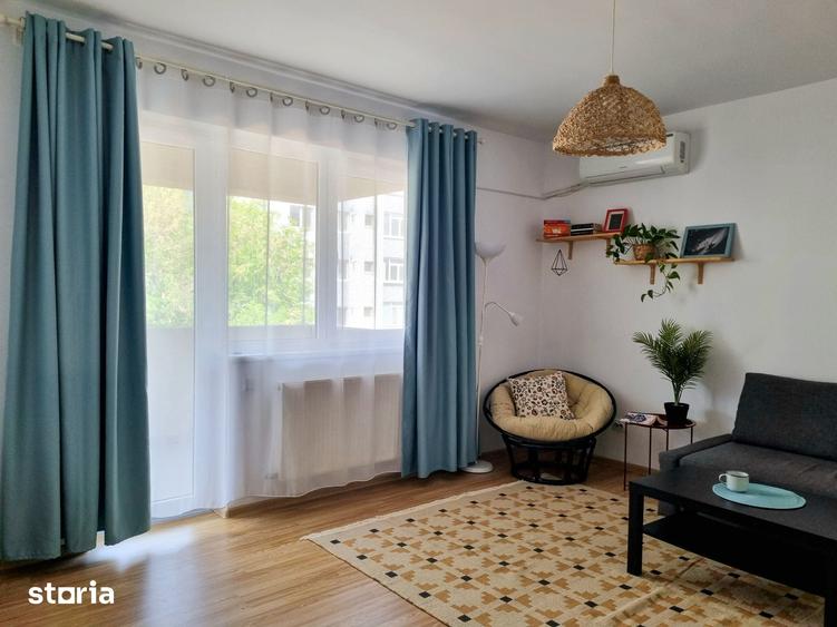 Apartament cu 2 camere decomandat, mobilat în Central