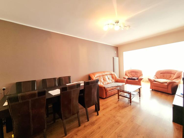 Apartament cu 3 camere decomandat în I. C. Frimu