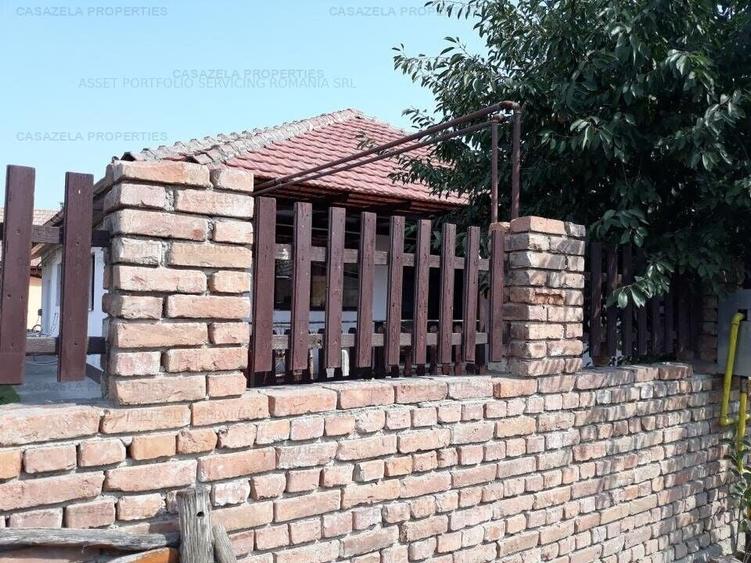 Casă cu 2 camere cu Teren 363 Mp în Central