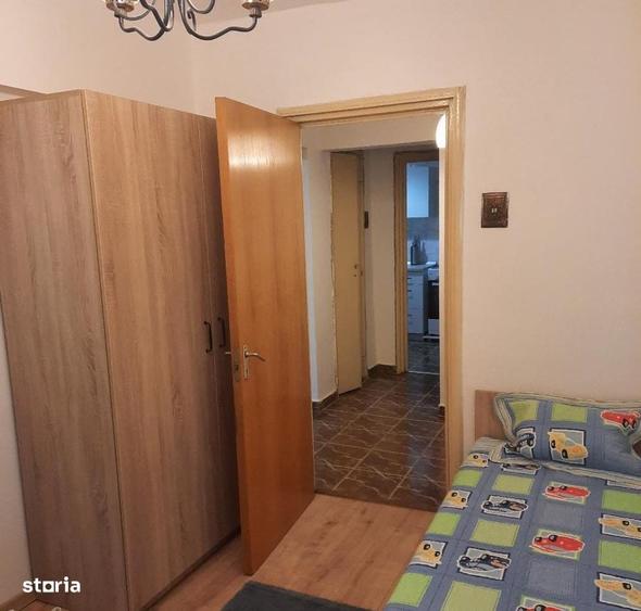 Apartament cu 3 camere semidecomandat în Lujerului
