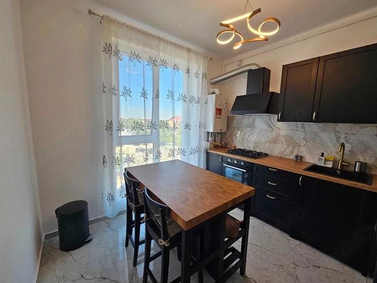 Apartament cu 2 camere decomandat în Central