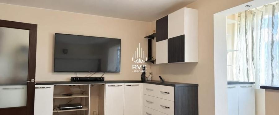 Apartament cu 3 camere în Drumul Taberei
