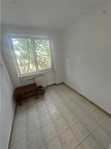 Apartament cu 2 camere semidecomandat în Tipografilor
