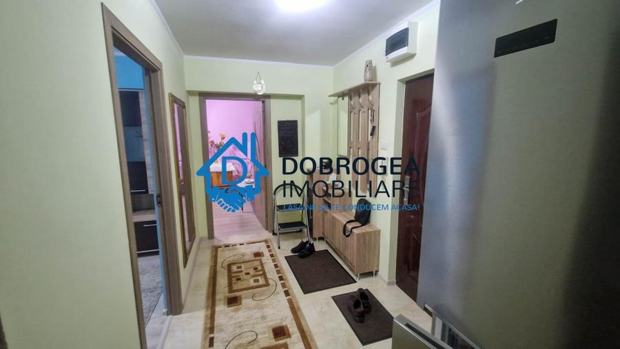 Apartament cu 2 camere decomandat, mobilat în Central