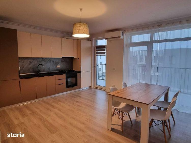 Apartament cu 3 camere decomandat, mobilat în Soarelui