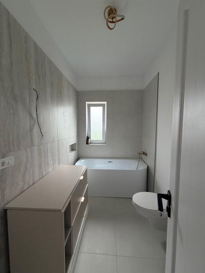 Casă cu 3 camere cu Teren 350 Mp în Giarmata