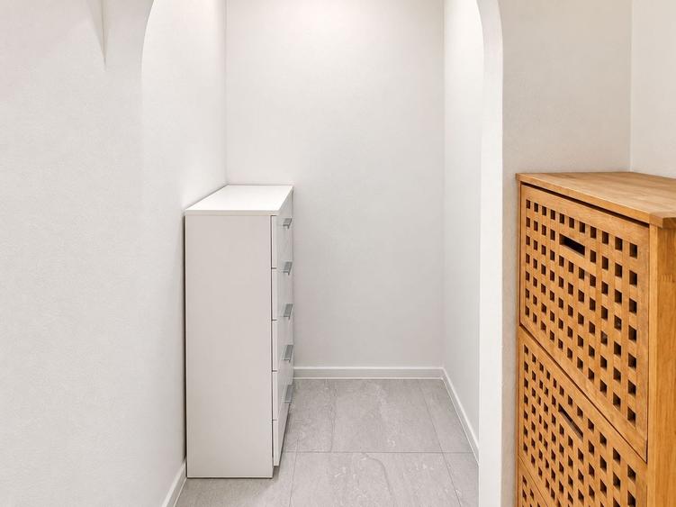 Apartament cu 3 camere decomandat, mobilat în Aurel Vlaicu