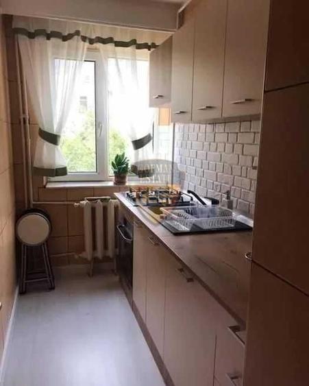 Apartament cu 3 camere semidecomandat, mobilat în Tomis Nord