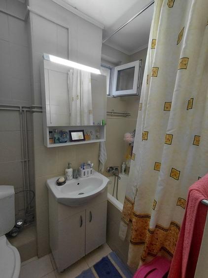 Apartament cu 2 camere semidecomandat în Obor