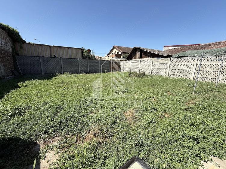 Casă cu Teren 307 Mp în Kuncz