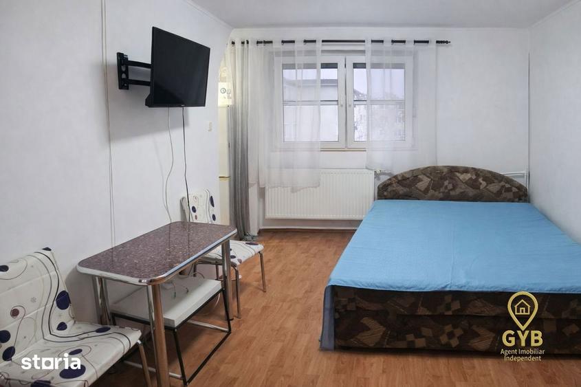 Garsonieră, mobilată în Vest