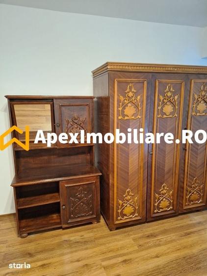 Garsonieră decomandată în Tei