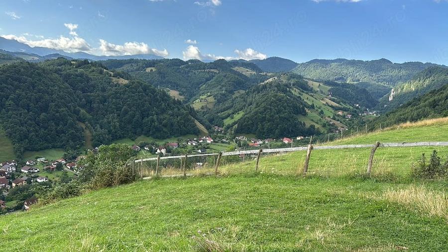 Teren de 4000 mp, în Rucăr