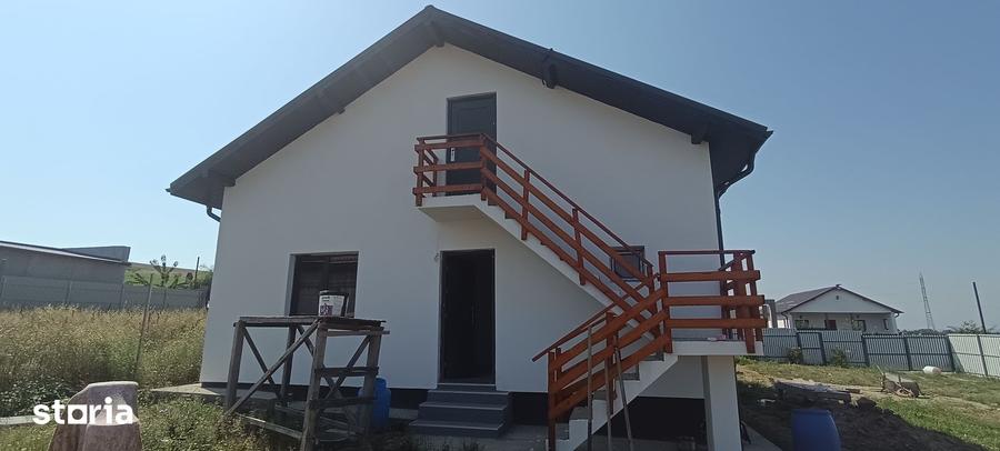 Casă cu 4 camere cu Teren 333 Mp în Șimnicu de Sus