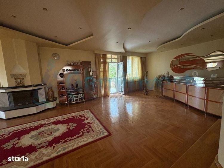 Casă cu 4 camere cu Piscina în Sânmartin