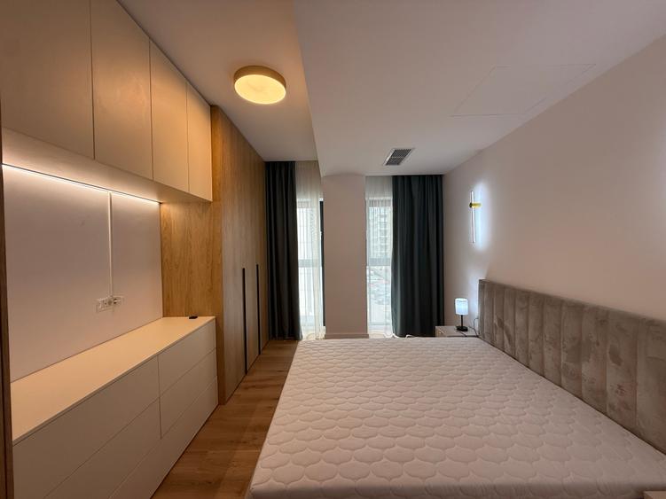 Apartament cu 3 camere decomandat în Băneasa