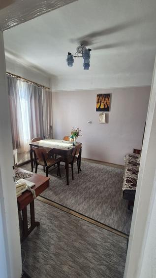 Apartament cu 2 camere semidecomandat în Decebal