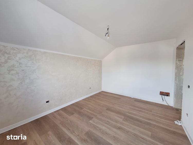 Casă cu 4 camere cu Teren 430 Mp în Republicii