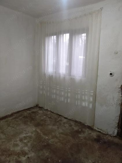 Casă cu 4 camere cu Teren 400 Mp în Malu (Godeni)