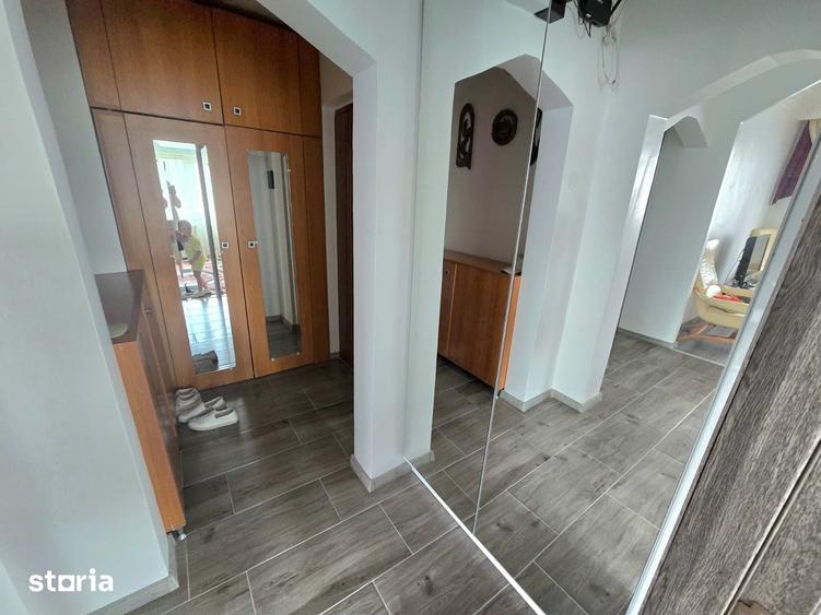Apartament cu 2 camere în Mircea cel Bătrân