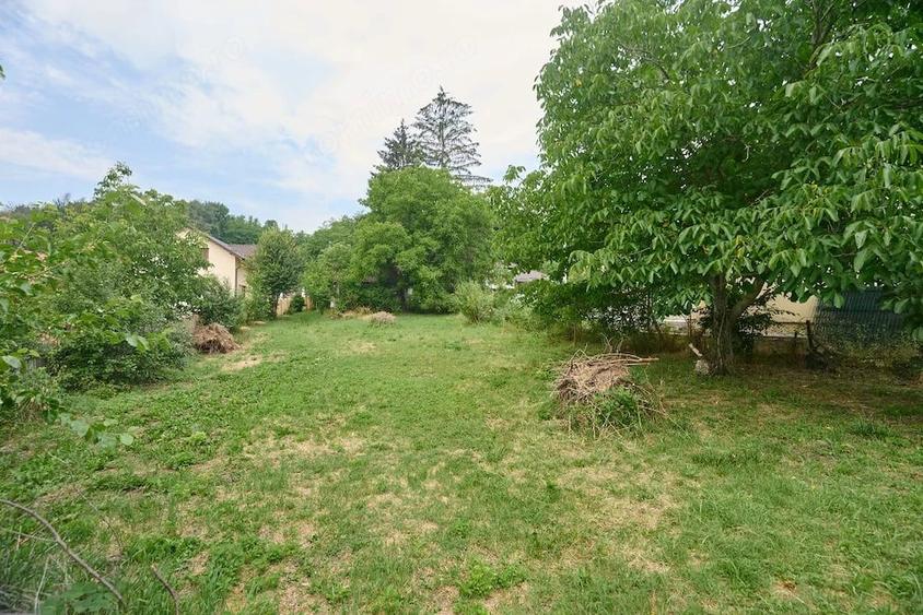 Teren de 2240 mp, în Moșoaia