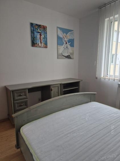 Apartament cu 3 camere decomandat în Ștefan cel Mare
