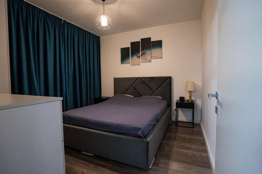 Apartament cu 2 camere semidecomandat, mobilat în Central