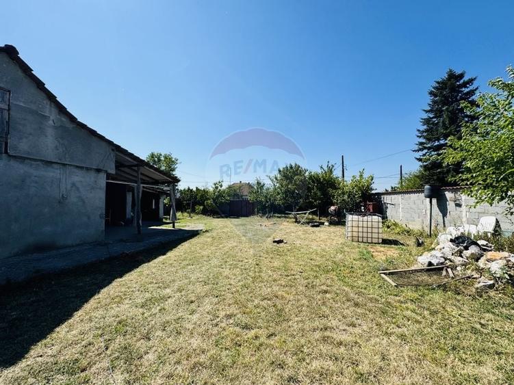 Teren Construcții intravilan de 6210 mp, în Apateu