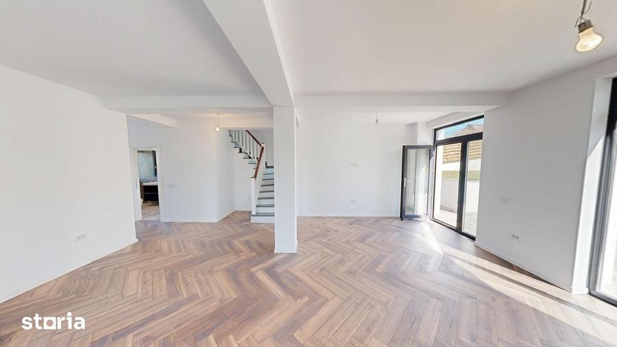 Casă cu 4 camere cu Teren 465 Mp în Bârnova