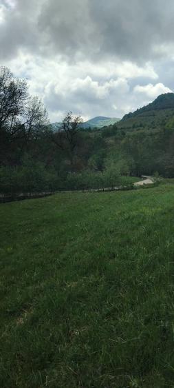 Teren de 1727 mp, în Stănija