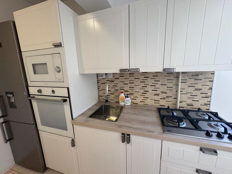 Apartament cu 2 camere decomandat în Octavian Goga