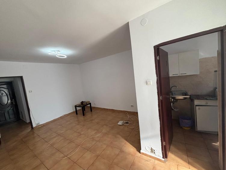 Garsonieră stradală la parter | Pantelimon–Iancului | Locuință / Birou - 4