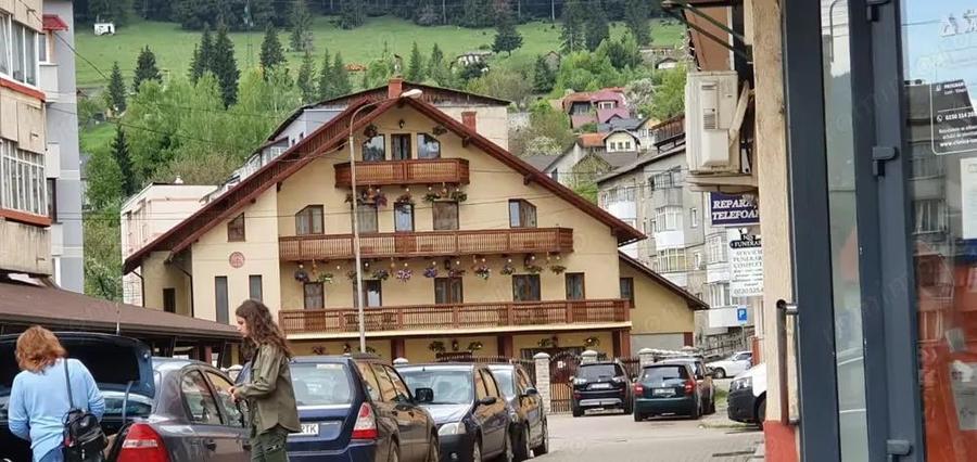 Casă individuală cu 5 camere cu Teren 400 Mp în Ultracentral