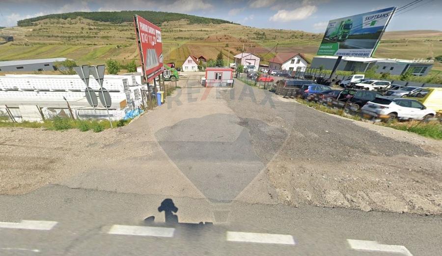 Teren Construcții intravilan de 10000 mp, în Vâlcele