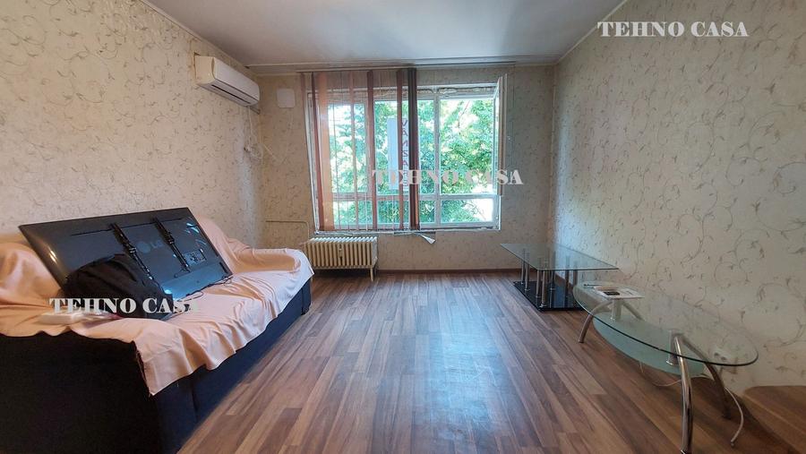 Apartament cu 4 camere decomandat în Titan