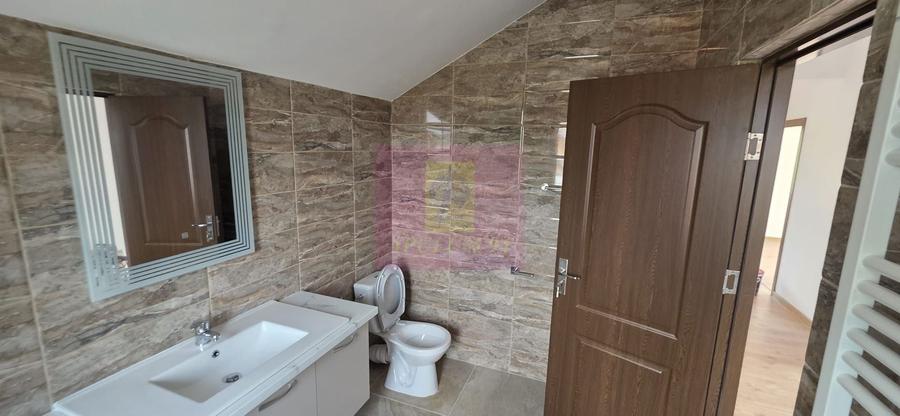 Casă individuală cu 4 camere cu Canalizare în Brebu