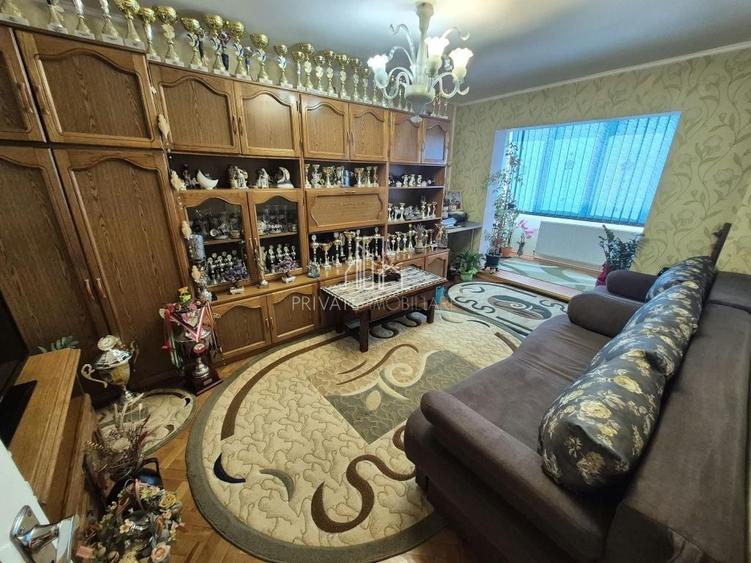 Apartament cu 2 camere decomandat în Tudor