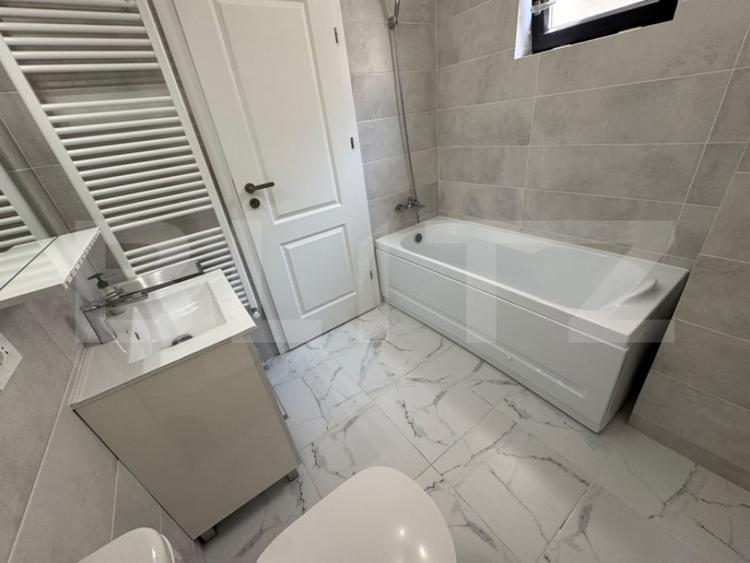 Apartament 3 camere, 80 mp, zona Consul - 3