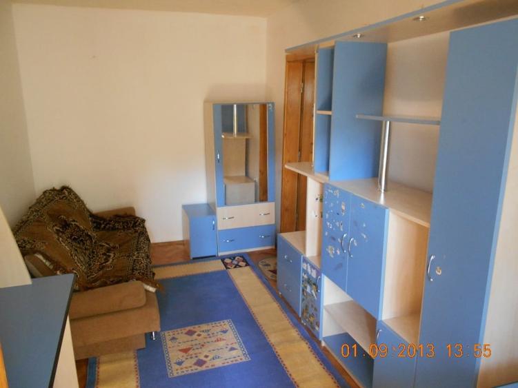 Apartament cu 3 camere decomandat, mobilat în Telegrafului