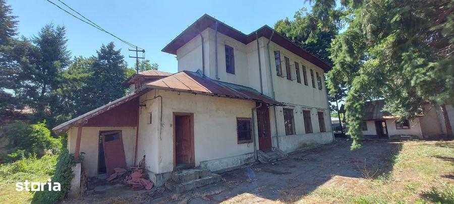 Spațiu comercial, de 400 mp, în Mereni