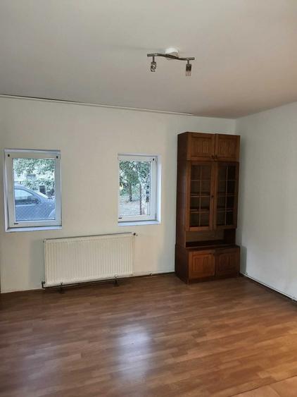 Casă cu 3 camere în Husia