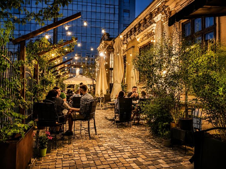 Casă ideală pentru restaurant, cafenea, bistro sau pub | Central - 1