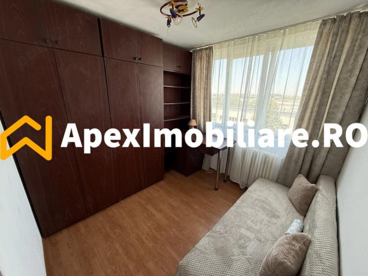 Apartament cu 3 camere semidecomandat în Apusului