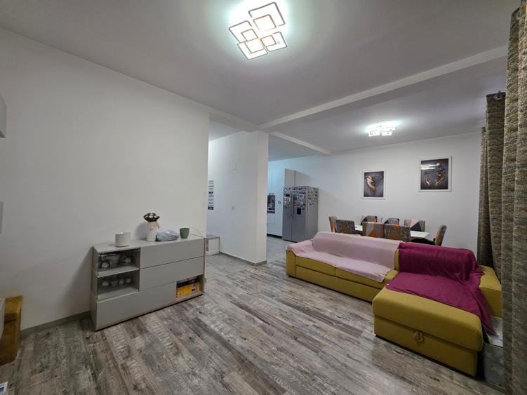 Duplex cu 4 camere cu Teren 174 Mp în Central