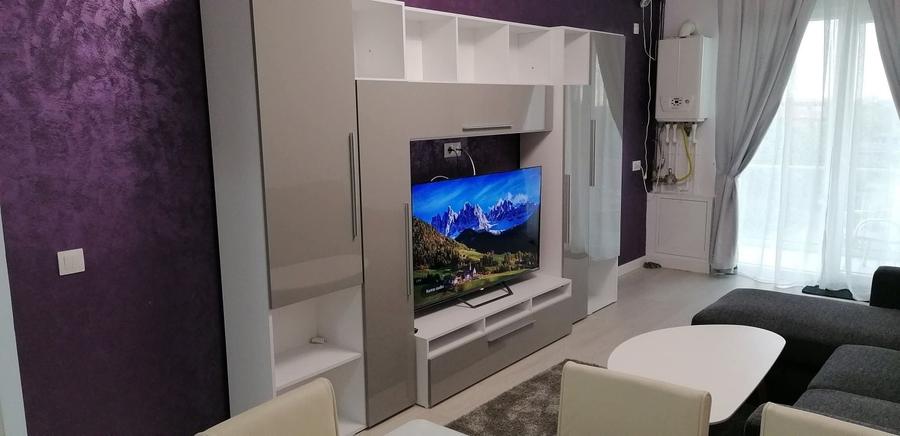 Inchiriez apartament cu doua camere foarte mari in White Tower (complet utilat) 2500 lei. - 2